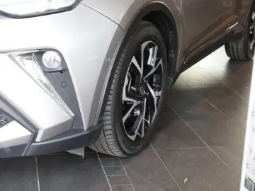 C-HR 1.8 HYBRID TEAM D SHZ/PDC/LED/KAMERA