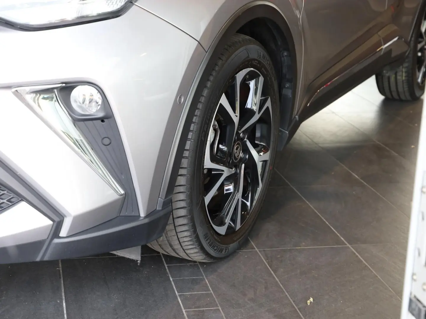 C-HR 1.8 HYBRID TEAM D SHZ/PDC/LED/KAMERA