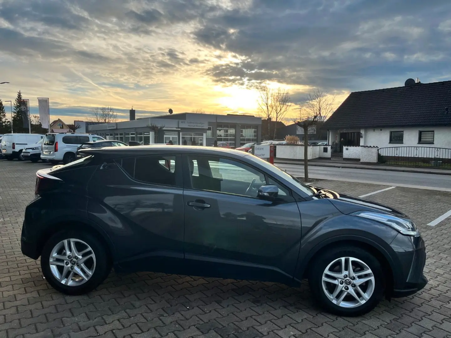 C-HR 1.8l VVT-i Hybrid *Kamera,SHZ,PDC v+h,ACC