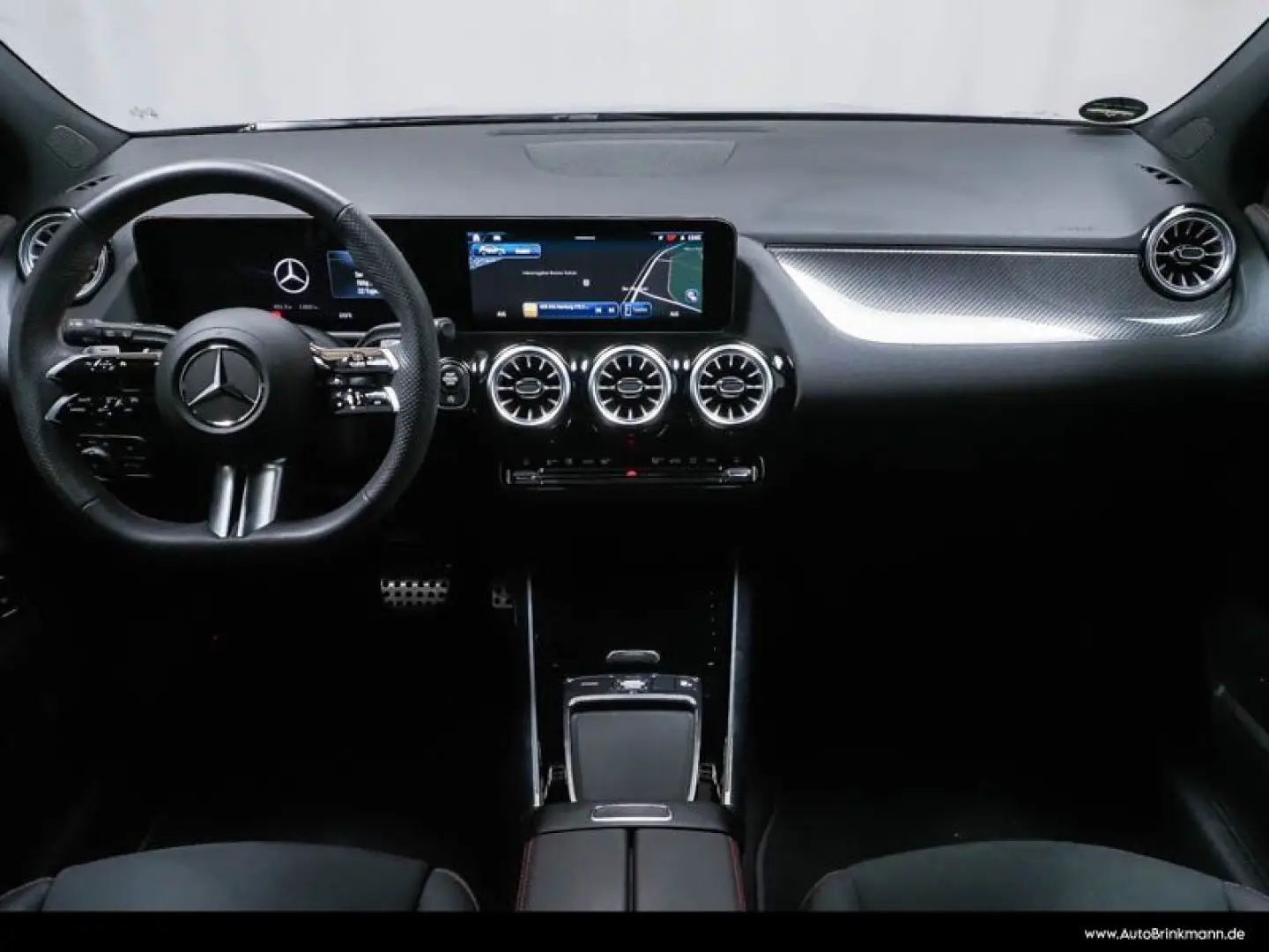 GLA 200 d AMG-LINE/AHK/PANO/360°/NIGHT/MULTIBEAM