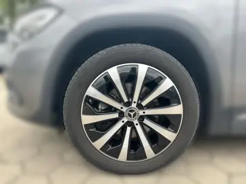 GLA 200 d MBUX, Kamera, AHK, Navi, Ambi, CarPlay