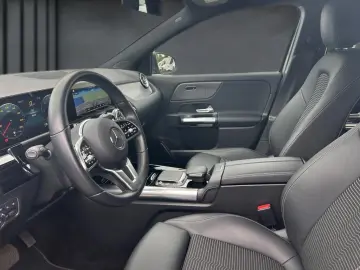 GLA 200 d MBUX, Kamera, AHK, Navi, Ambi, CarPlay