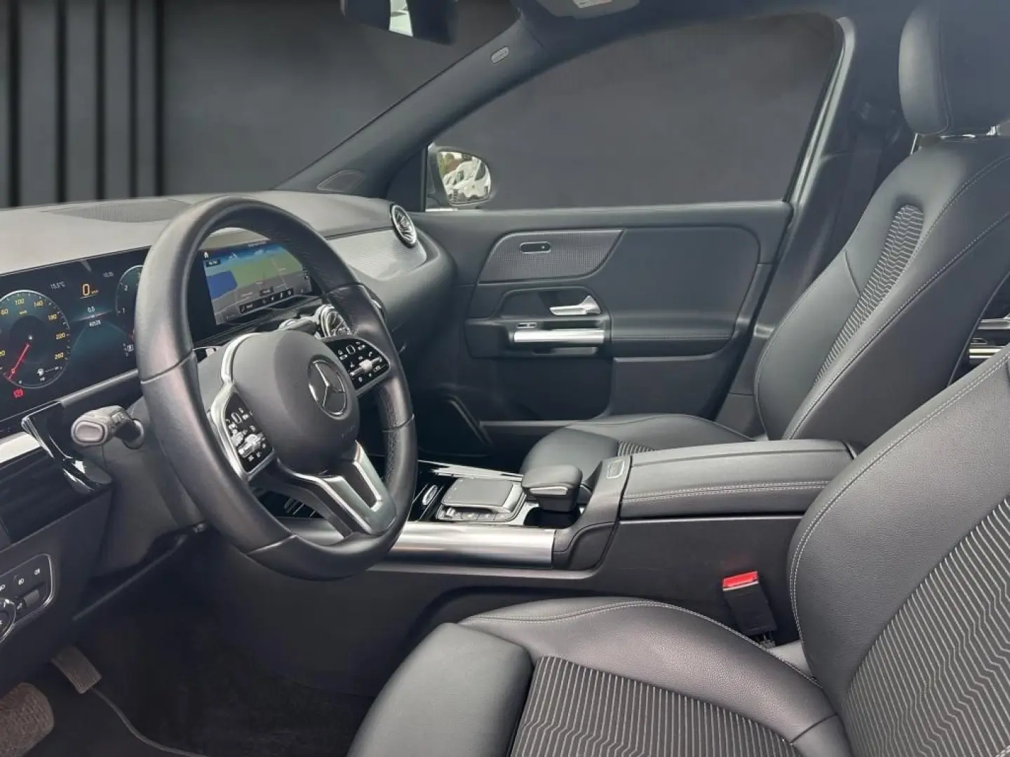 GLA 200 d MBUX, Kamera, AHK, Navi, Ambi, CarPlay