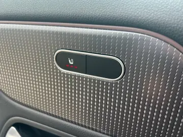 GLA 200 d MBUX, Kamera, AHK, Navi, Ambi, CarPlay