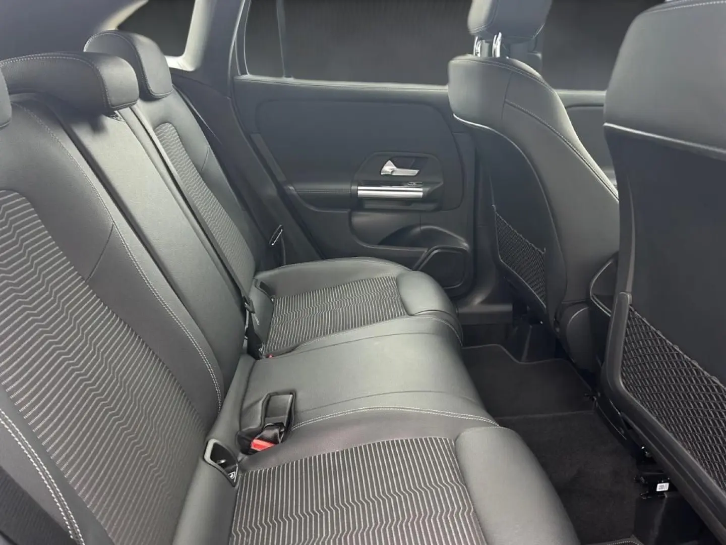 GLA 200 d MBUX, Kamera, AHK, Navi, Ambi, CarPlay