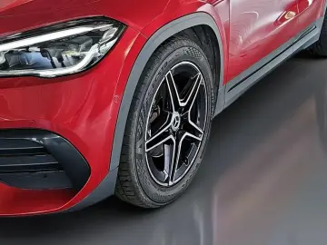 GLA 200 d AMG+MBUX+PANO+MBEAM+NIGHT+AMBIENTE
