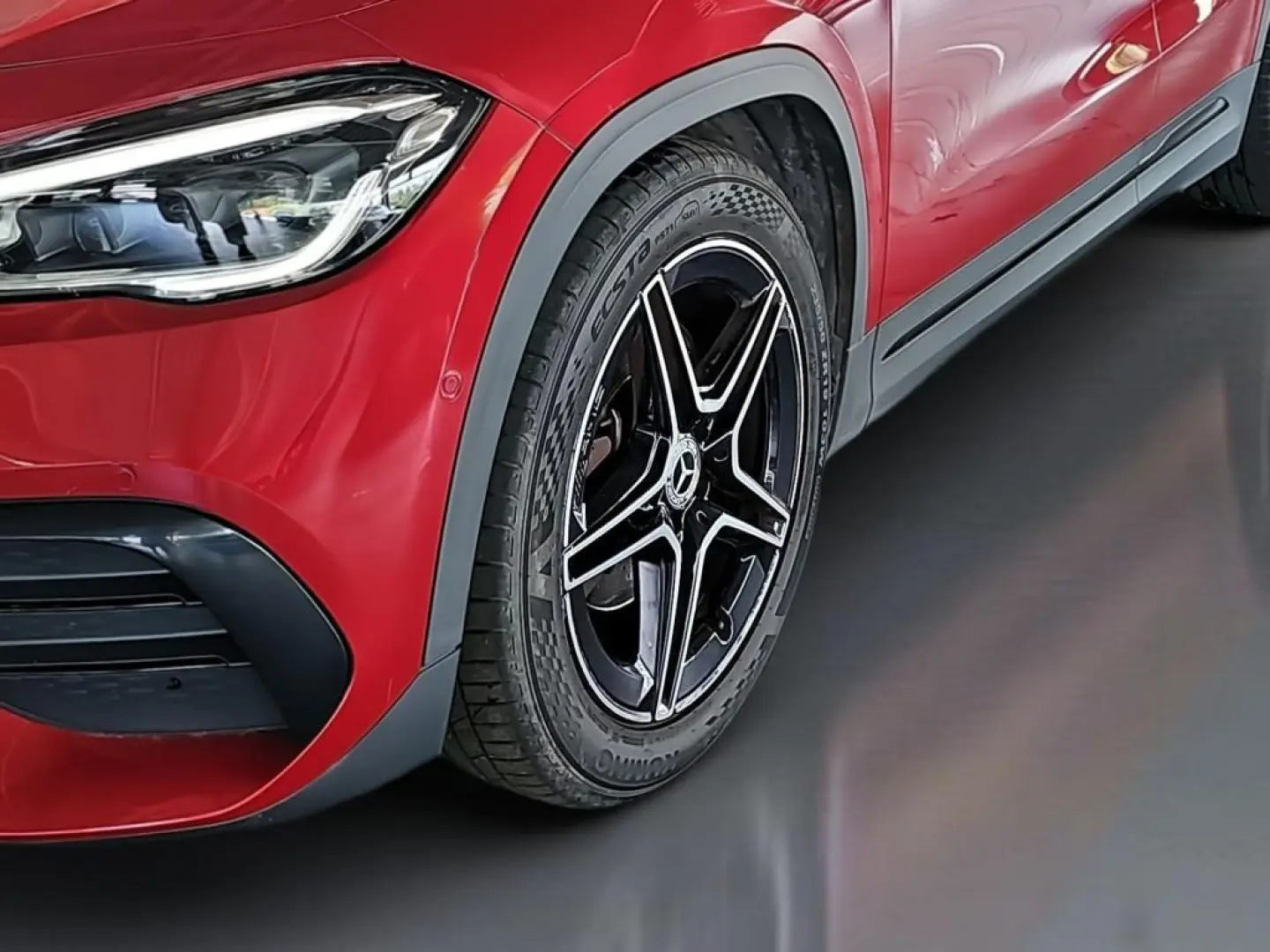 GLA 200 d AMG+MBUX+PANO+MBEAM+NIGHT+AMBIENTE