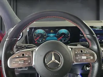 GLA 200 d AMG+MBUX+PANO+MBEAM+NIGHT+AMBIENTE