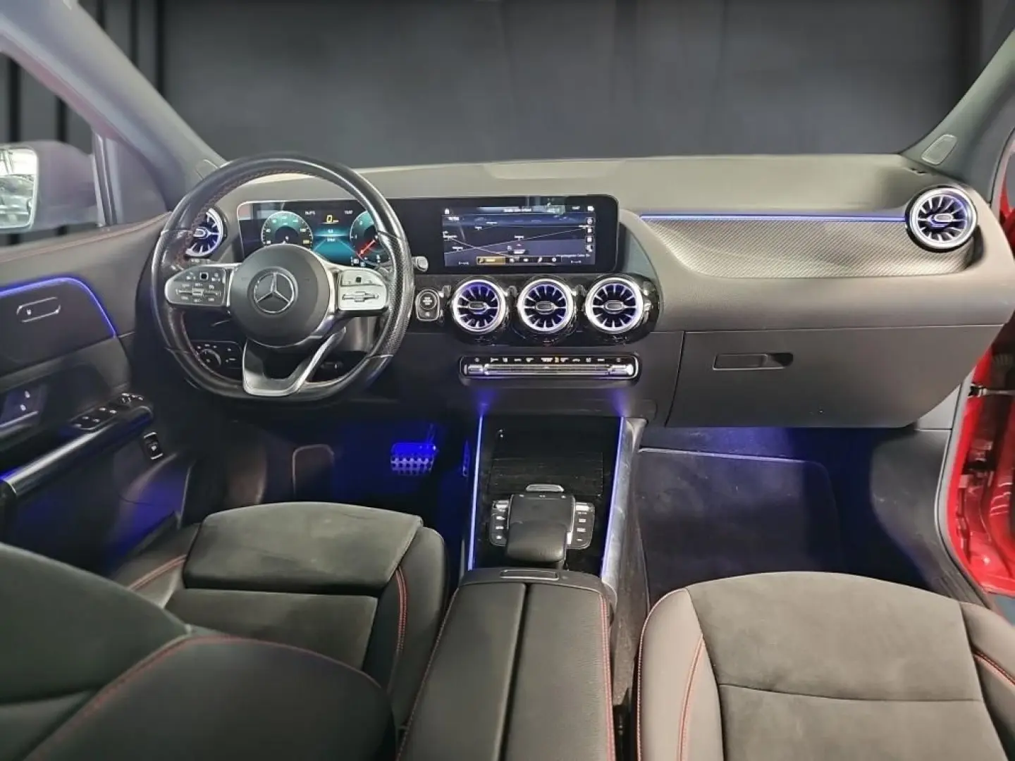 GLA 200 d AMG+MBUX+PANO+MBEAM+NIGHT+AMBIENTE
