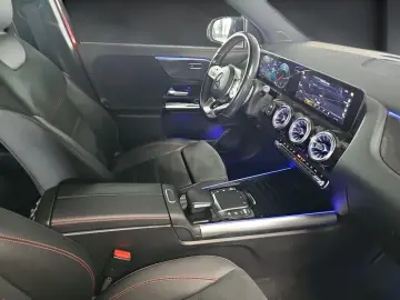 GLA 200 d AMG+MBUX+PANO+MBEAM+NIGHT+AMBIENTE