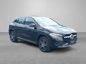 GLA 220 d PDC LED SpurH el.Heck SHZ AUT LM Kam.