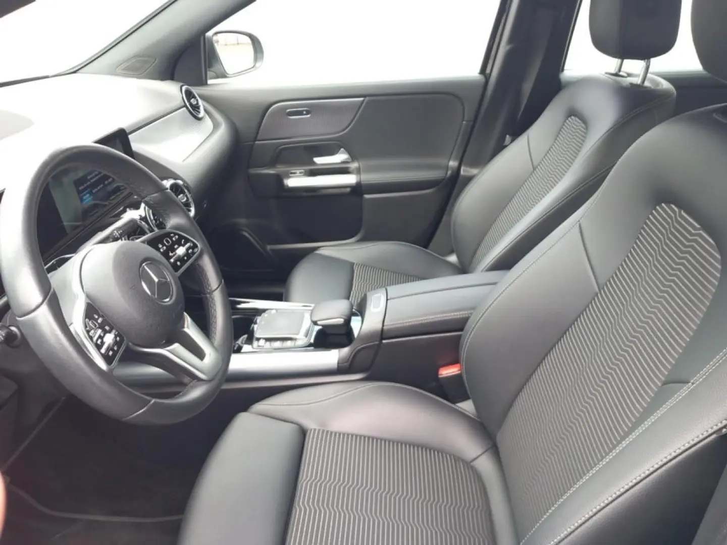 GLA 220 d PDC*LED*SpurH*el.Heck*SHZ*AUT*LM*Kam.