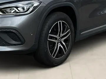 GLA 220 d 4MATIC Progressive KAM PDC SpurH AUT