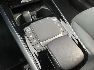 GLA 220d AMG-Line Navi+LED+Kamera+DAB