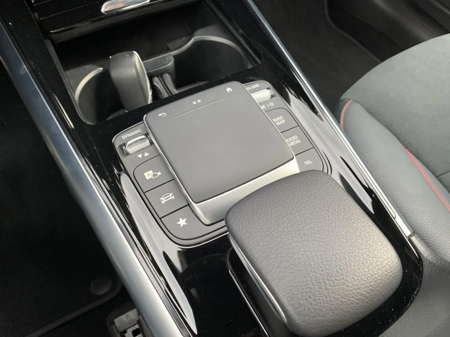 GLA 220d AMG-Line Navi+LED+Kamera+DAB