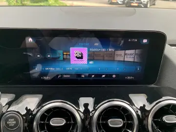 GLA 220d AMG-Line Navi+LED+Kamera+DAB