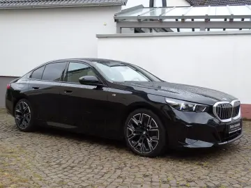 520d M Sport - ICONIC GLOW, H&K- Sound
