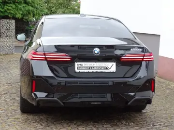 520d M Sport - ICONIC GLOW, H&K- Sound