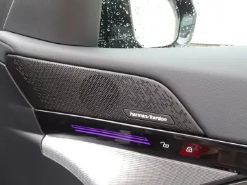 520d M Sport - ICONIC GLOW, H&K- Sound