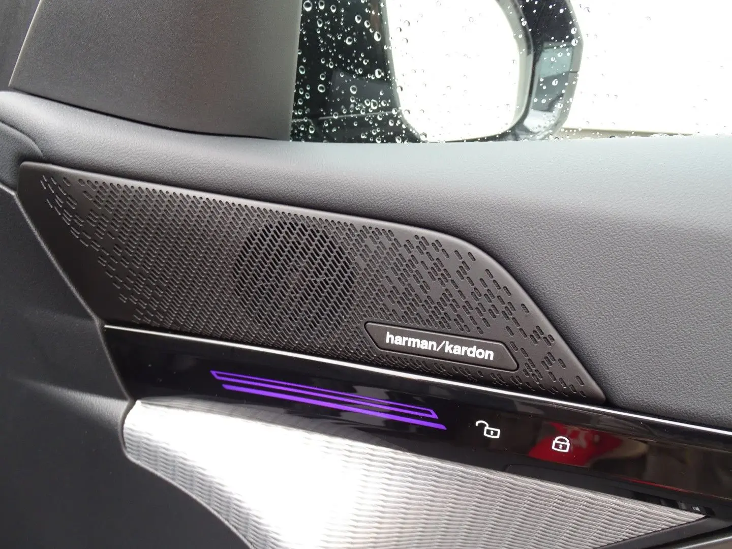 520d M Sport - ICONIC GLOW, H&K- Sound