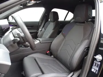 520d M Sport - ICONIC GLOW, H&K- Sound