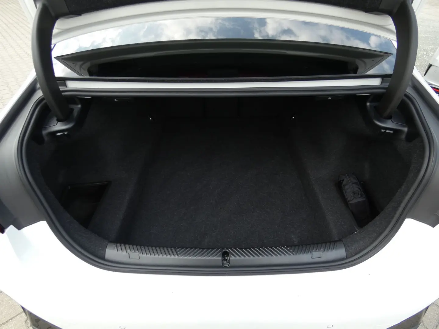 520d Limousine M Sportpaket HK HiFi DAB LED Shz