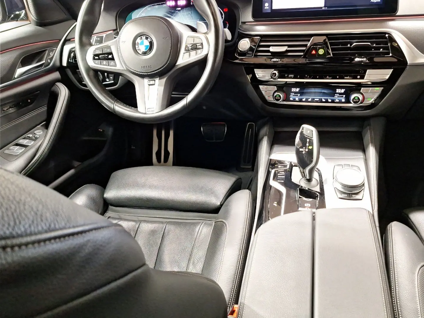540d xDrive Limousine M Sport Standheizung AHK