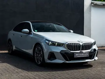 520 d M Sport G60 VOLL+Pano+AHK+Nightvision