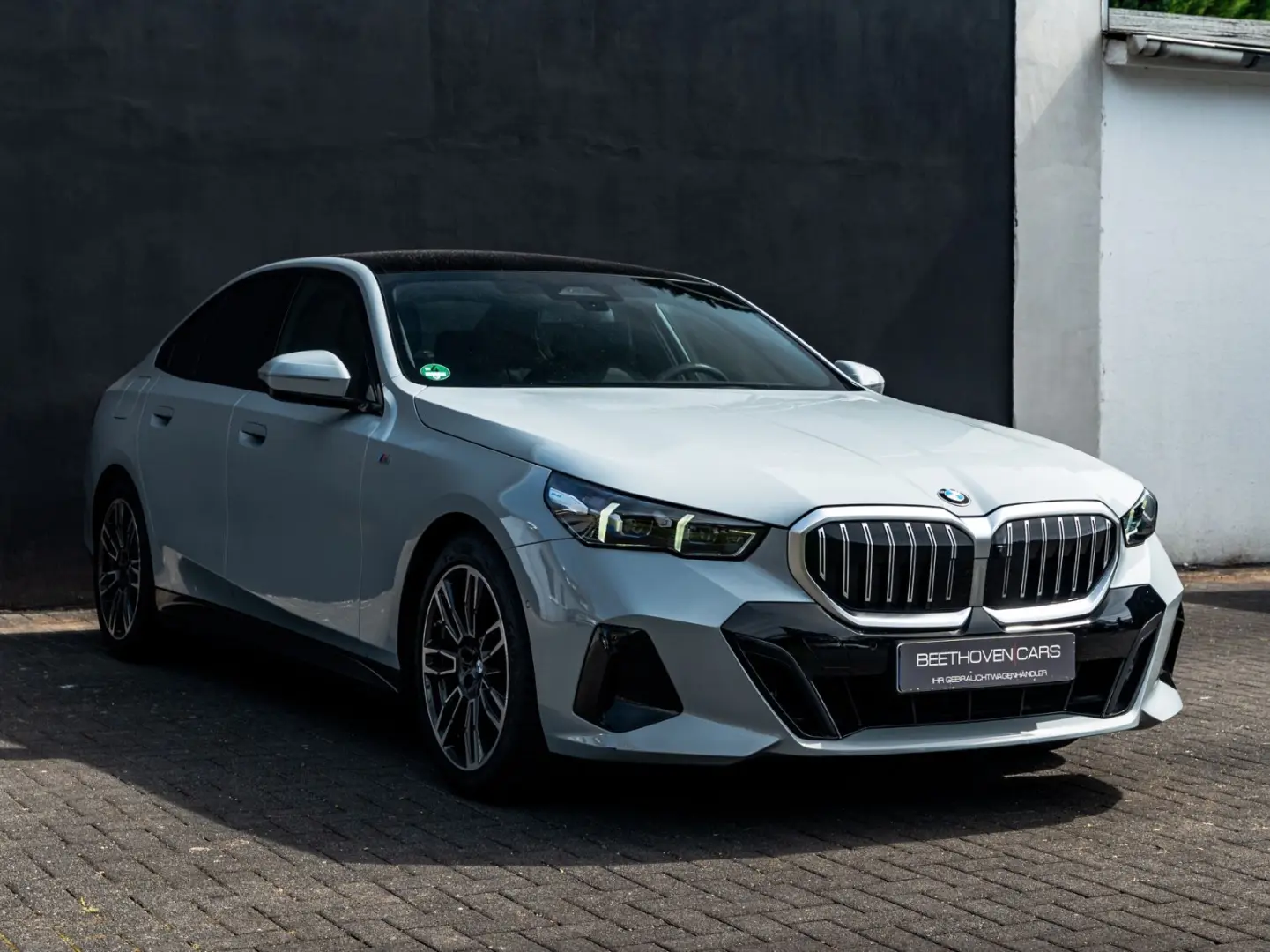 520 d M Sport G60 VOLL+Pano+AHK+Nightvision