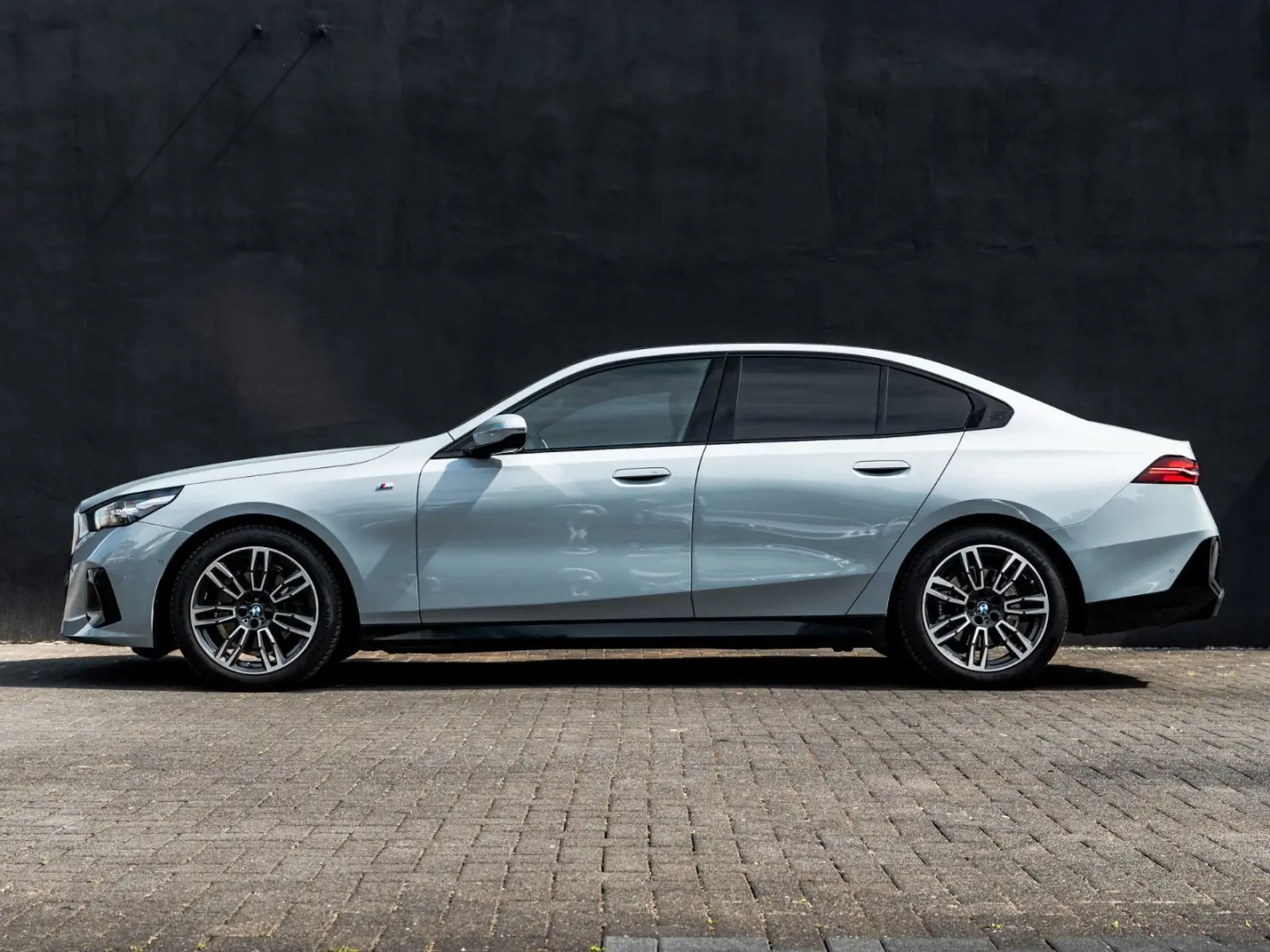 520 d M Sport G60 VOLL+Pano+AHK+Nightvision