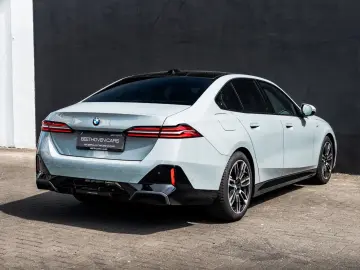 520 d M Sport G60 VOLL+Pano+AHK+Nightvision