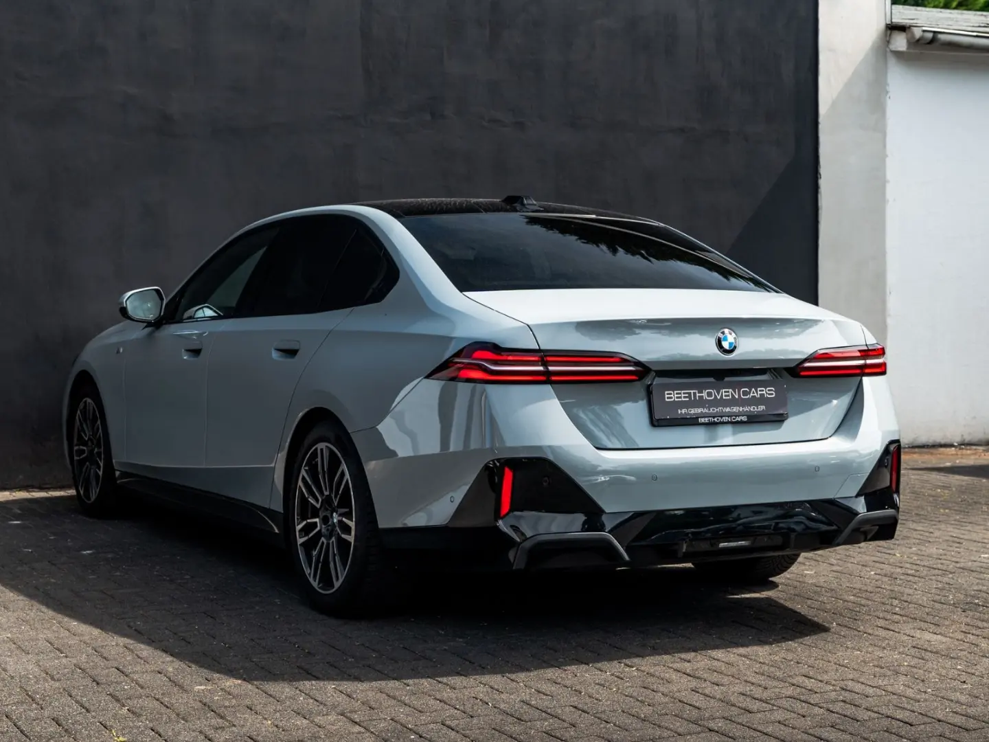 520 d M Sport G60 VOLL+Pano+AHK+Nightvision