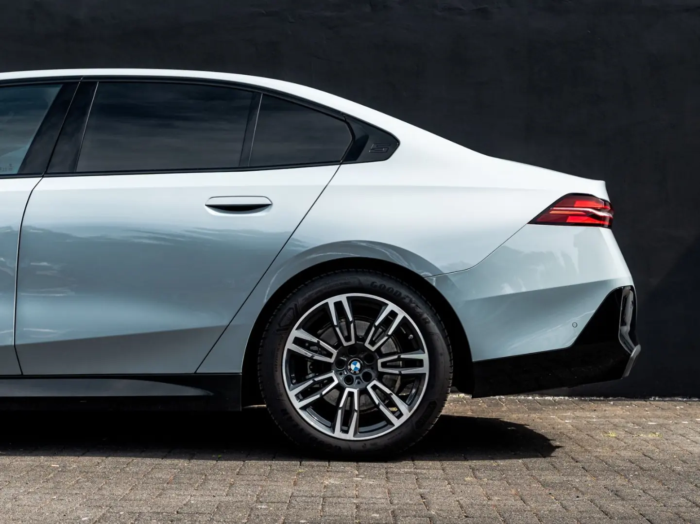520 d M Sport G60 VOLL+Pano+AHK+Nightvision