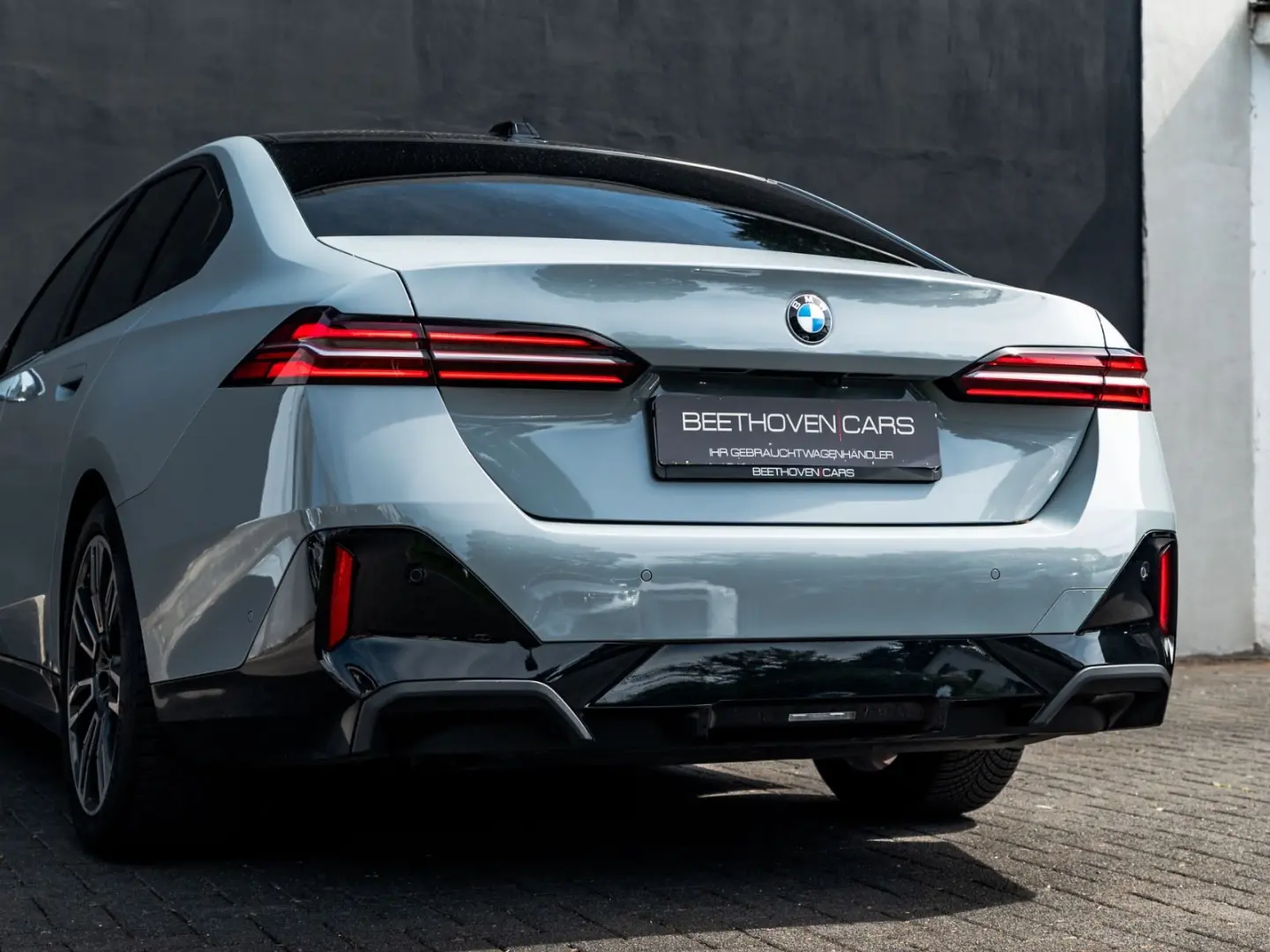 520 d M Sport G60 VOLL+Pano+AHK+Nightvision