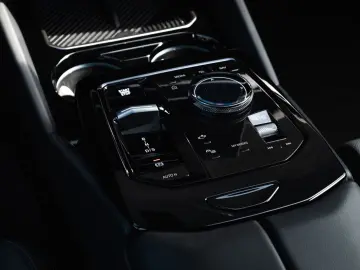 520 d M Sport G60 VOLL+Pano+AHK+Nightvision