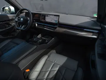 520 d M Sport G60 VOLL+Pano+AHK+Nightvision