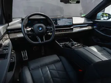 520 d M Sport G60 VOLL+Pano+AHK+Nightvision