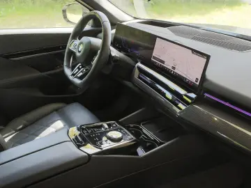 520d M Sportpaket*AHK*Komfortsitze*360 Kamera*