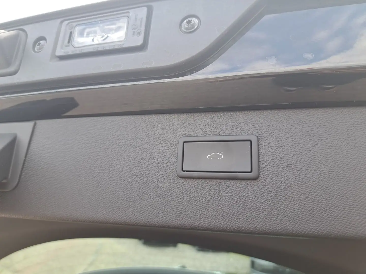 Formentor VZ 4DRIVE DSG ACC+MEMORY+BEATS+KEYLESS