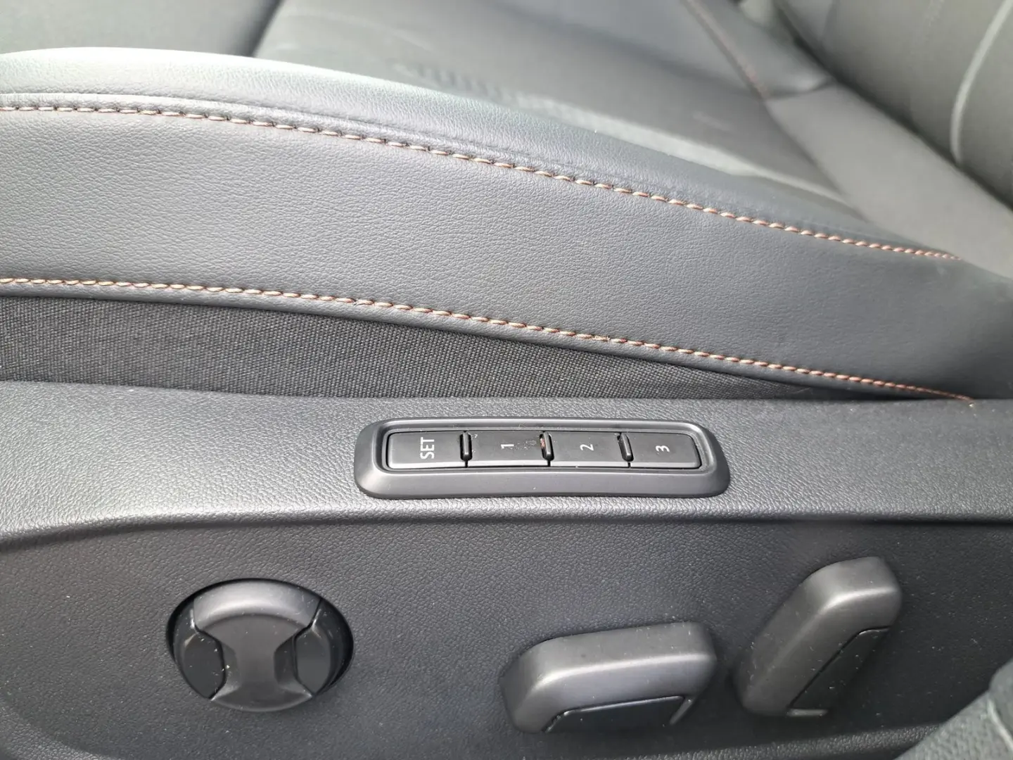 Formentor VZ 4DRIVE DSG ACC+MEMORY+BEATS+KEYLESS