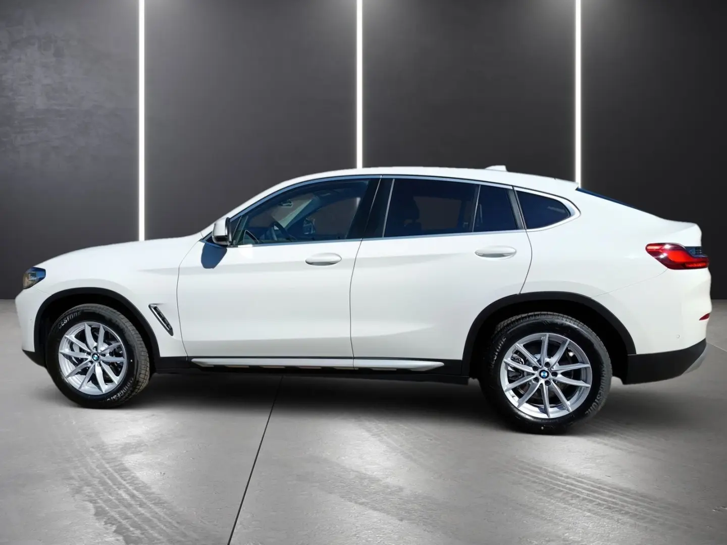 X4 xDrive20i 18