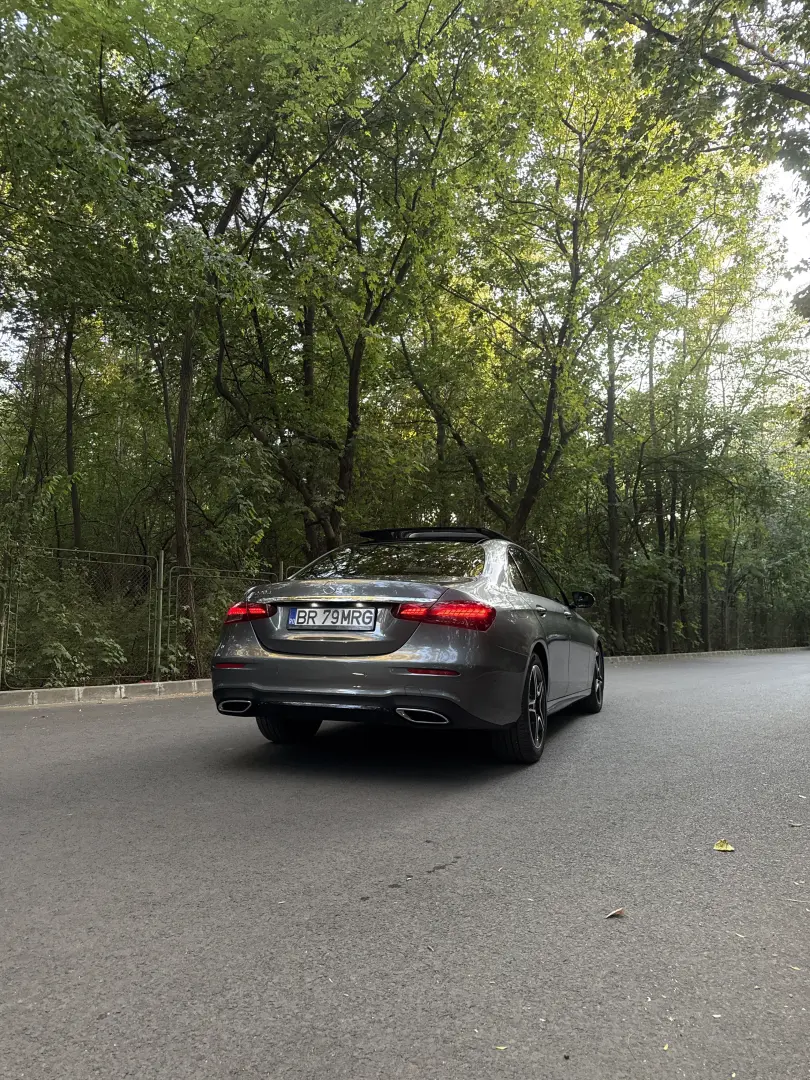 Mercedes-Benz E 220