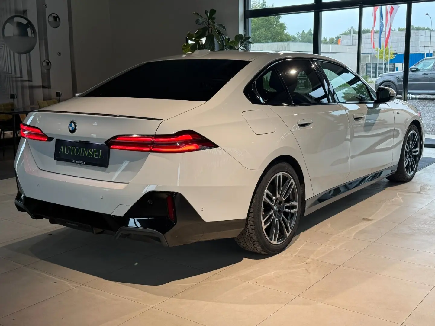 520 d M Sport Limousine Netto:€40.000,-