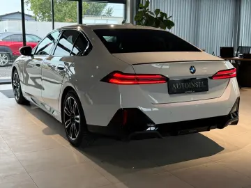 520 d M Sport Limousine Netto:€40.000,-
