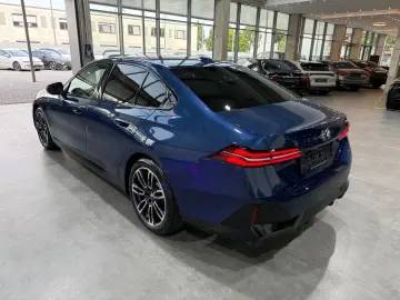 520 i M Sport*LED*AHK*Shadow*H&K*360°*Carbon