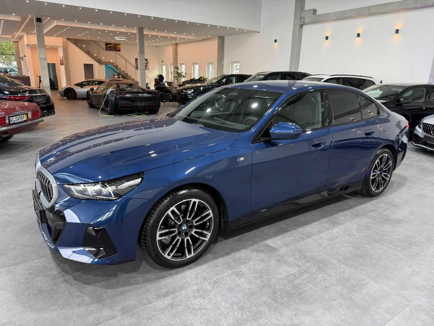 520 i M Sport*LED*AHK*Shadow*H&K*360°*Carbon