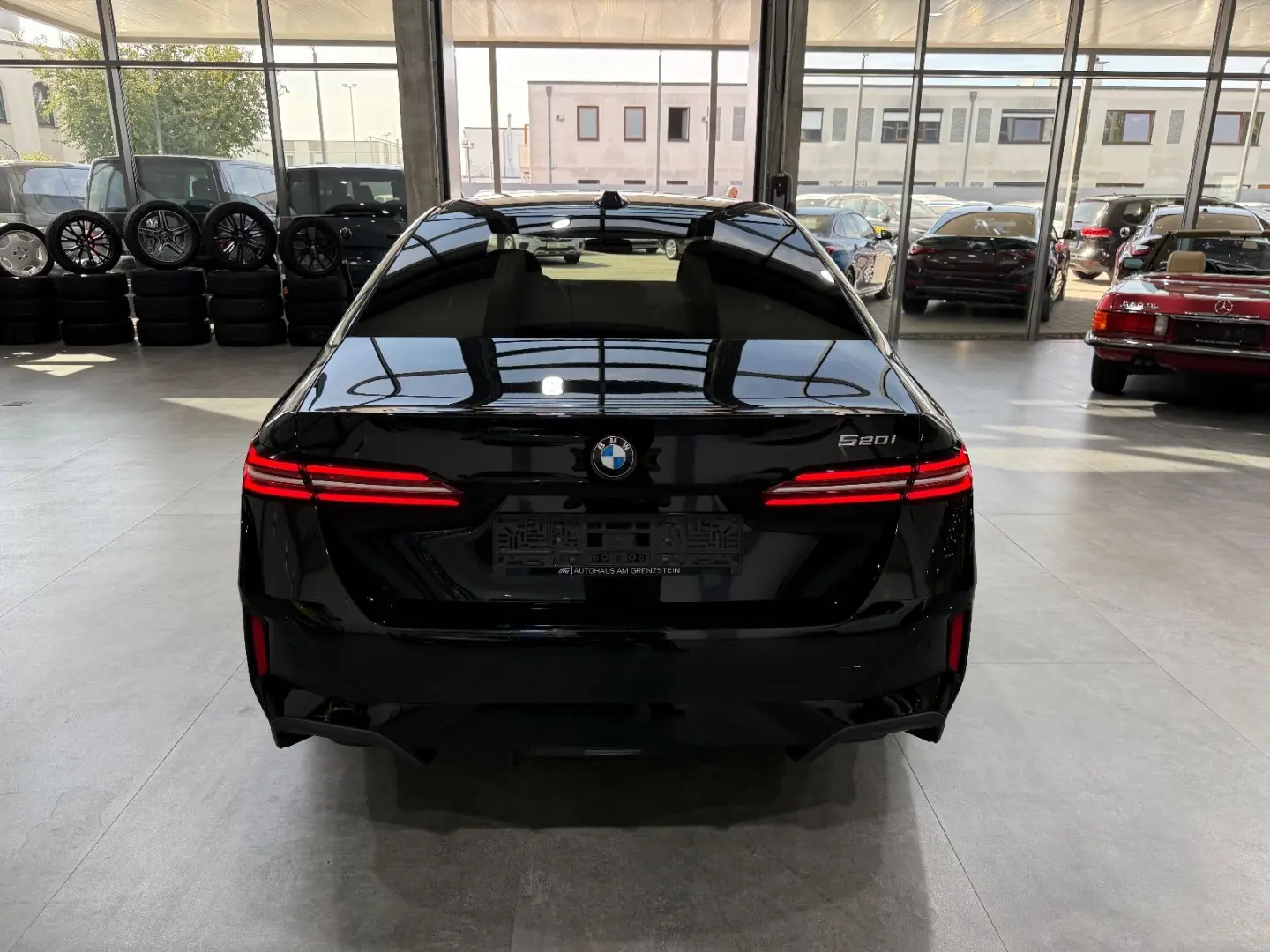 520 i M Sport*HUD*AHK*360°H&K*Memory*Carbon*