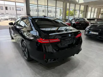 520 i M Sport*HUD*AHK*360°H&K*Memory*Carbon*