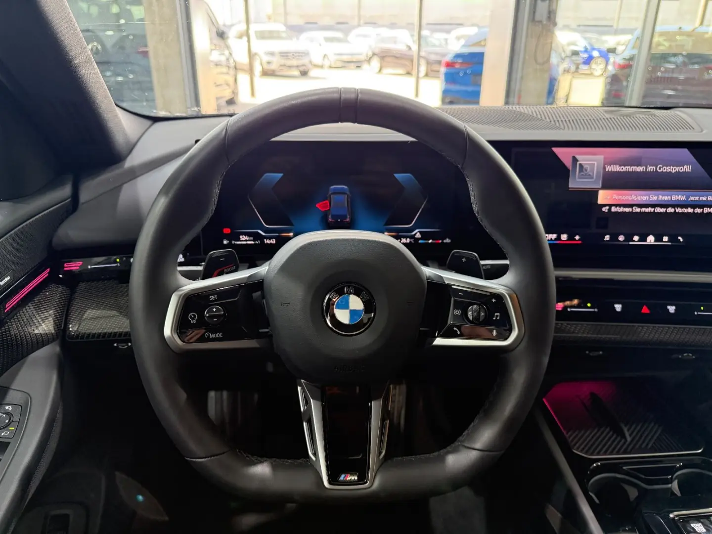 520 i M Sport*HUD*AHK*360°H&K*Memory*Carbon*