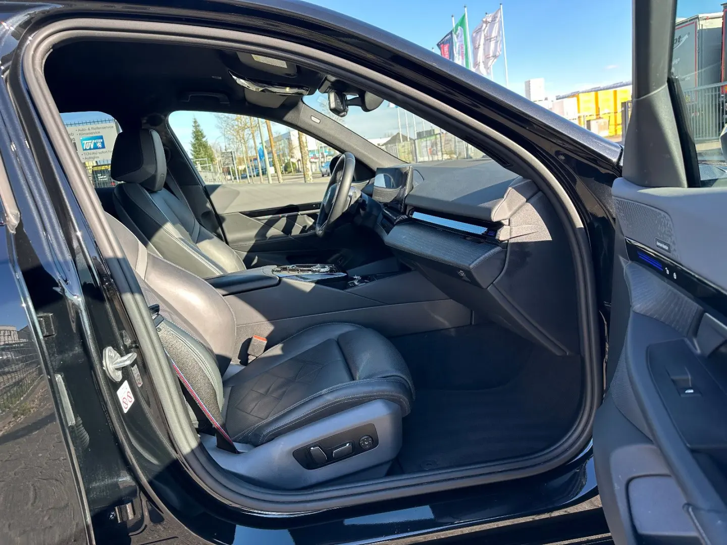 520 d M Sport Pro Head-Up  21